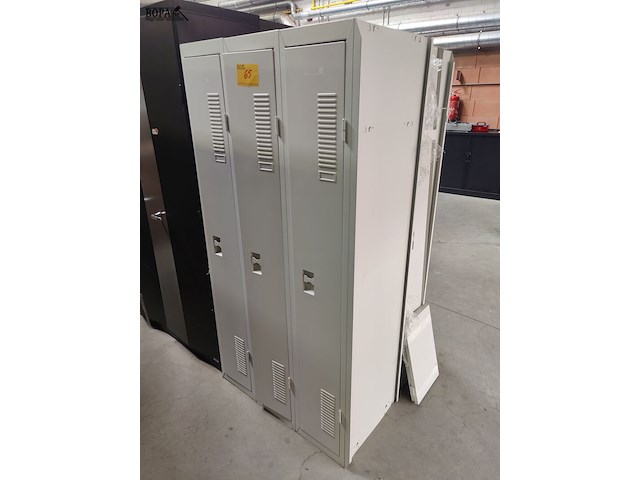Lot 65 - lockerkast - afbeelding 1 van  2