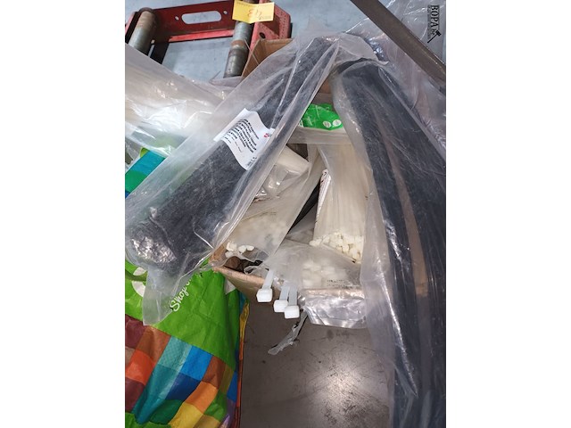 Lot 65 - lot bevestigingsmateriaal - afbeelding 5 van  5