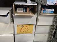 Lot 65 - lot halogeenlampen ong 17 dozen - afbeelding 1 van  3
