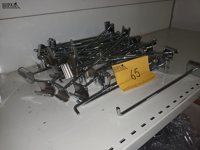 Lot 65 - lot verchroomde haken voor rek - afbeelding 2 van  3