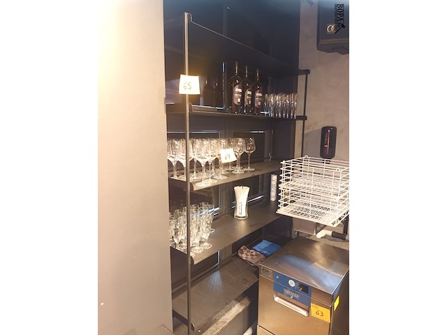 Lot 65 - metalen rek - afbeelding 1 van  2