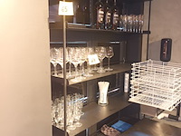 Lot 65 - metalen rek - afbeelding 1 van  2