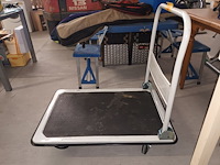 Lot 65 - platte transportkar - afbeelding 1 van  2