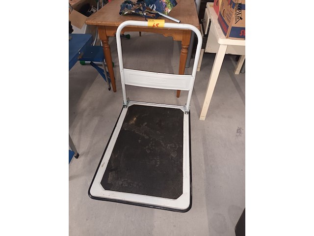 Lot 65 - platte transportkar - afbeelding 2 van  2