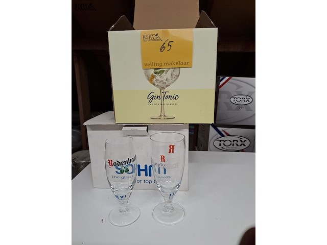 Lot 65 - rodenbach glazen - afbeelding 1 van  1