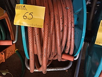 Lot 65 - tuinslang gardena op haspel - afbeelding 1 van  2