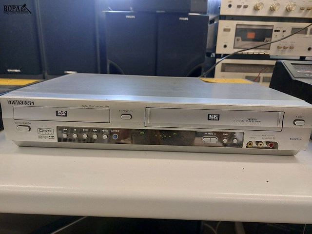 Lot 65 - videorecorder samsung sv-dvd640 - afbeelding 1 van  3