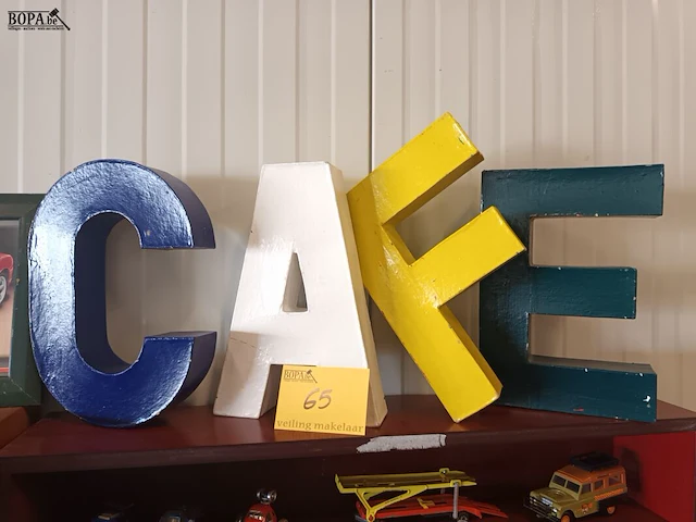 Lot 65 - vintage letters. 4 stuks - afbeelding 1 van  4