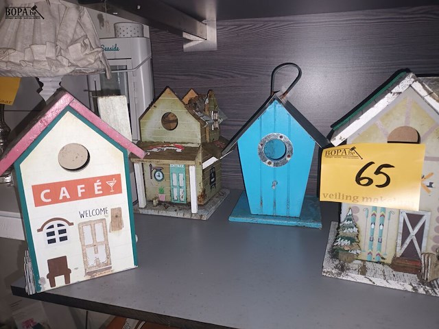 Lot 65 - vogelhuisjes. 5 stuks - afbeelding 1 van  2