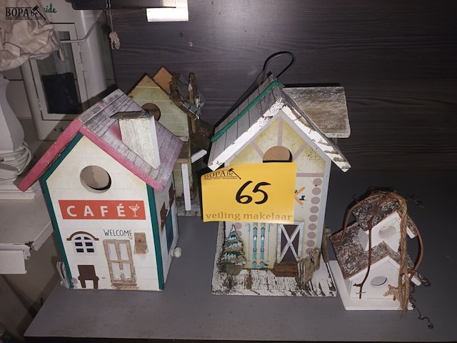 Lot 65 - vogelhuisjes. 5 stuks - afbeelding 2 van  2