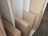 Lot 650 - transportkar met inhoud. 3 stuks - afbeelding 3 van  4