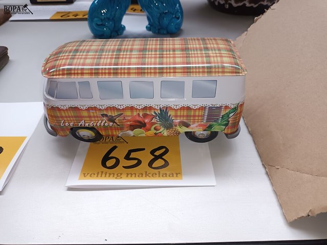 Lot 658 - blikken doos vw busje - afbeelding 1 van  4
