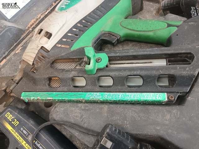 Lot 66 - accu tacker hitachi - afbeelding 3 van  5