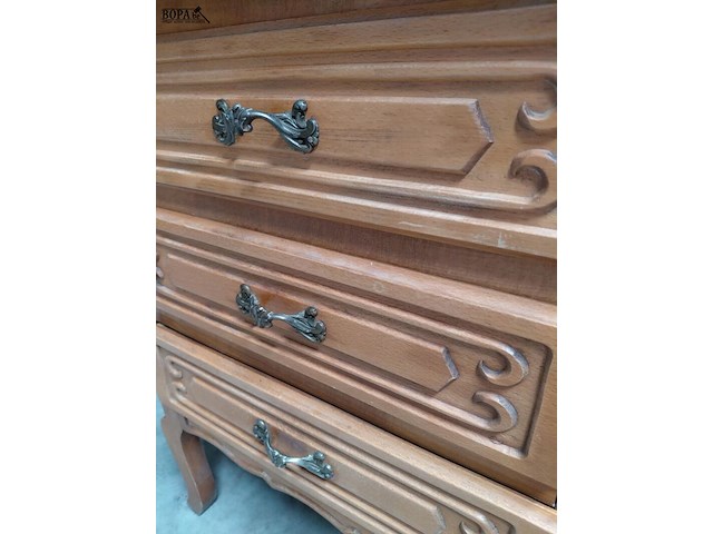 Lot 66 - brocante ladekast en nachtkast eikenhout - afbeelding 2 van  5