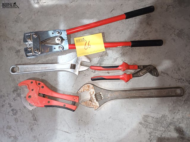 Lot 66 - diverse tangen. 5 stuks - afbeelding 1 van  4