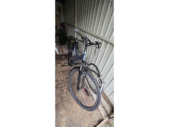 Lot 66 - elektrische fiets b twin zonder batterij en lader - afbeelding 3 van  6