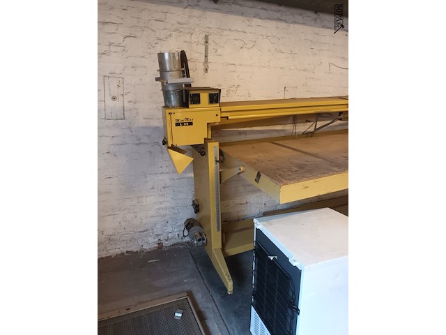 Lot 66 - horizontale bandschuumachine - afbeelding 4 van  4