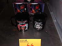 Lot 66 - koffietassen metal thema. 5 stuks - afbeelding 1 van  3