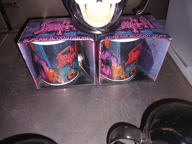 Lot 66 - koffietassen metal thema. 5 stuks - afbeelding 3 van  3