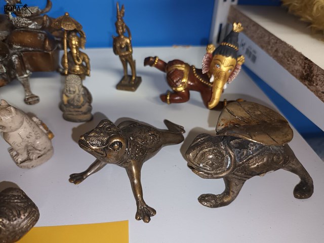 Lot 66 - koperen decoratie. 12 stuks - afbeelding 4 van  5