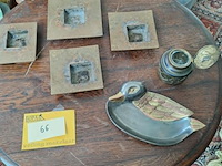 Lot 66 - lot massieve koperen theelichthouders, serveerschaal eend en - afbeelding 1 van  3