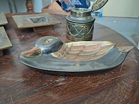 Lot 66 - lot massieve koperen theelichthouders, serveerschaal eend en - afbeelding 2 van  3