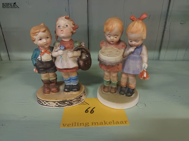 Lot 66 - oude beeldjes. 2 stuks - afbeelding 1 van  4