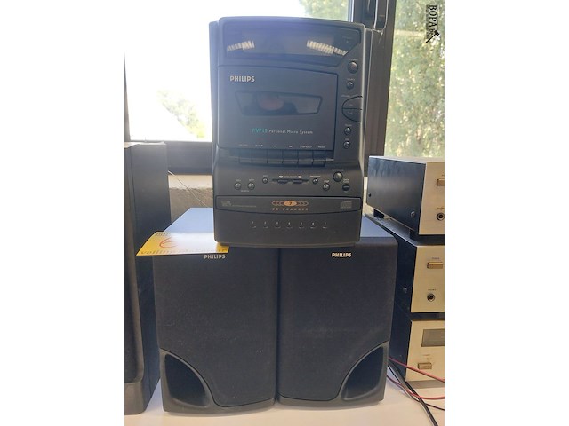 Lot 66 - philips fw15 personal micro system - afbeelding 1 van  3