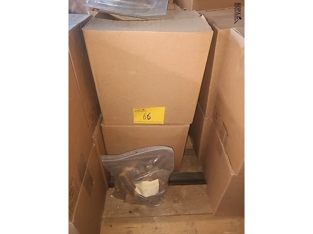 Lot 66 - rookhout chunks appel 1 kg. 6 stuks - afbeelding 2 van  3
