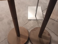 Lot 66 - stoffen paspop op houten voet. 2 stuks - afbeelding 3 van  3