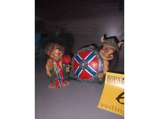 Lot 66 - trollen figuurtjes. 4 stuks - afbeelding 2 van  3