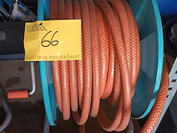 Lot 66 - tuinslang gardena op haspel - afbeelding 1 van  3