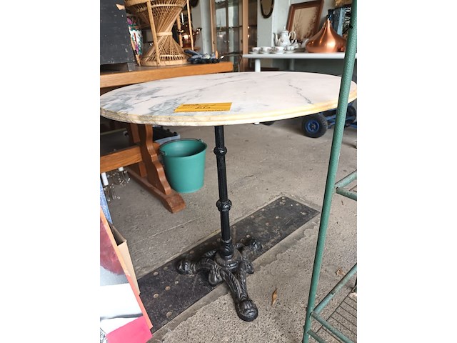 Lot 66 - tuintafel - afbeelding 1 van  4