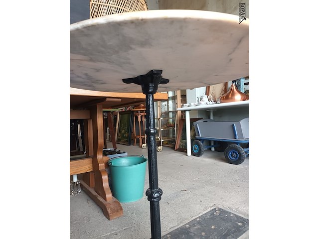 Lot 66 - tuintafel - afbeelding 3 van  4