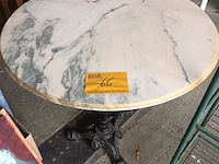 Lot 66 - tuintafel - afbeelding 4 van  4