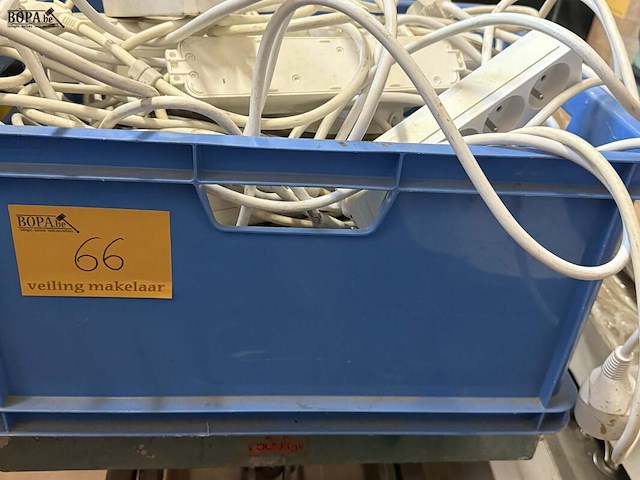 Lot 66 - verlengkabels - afbeelding 1 van  3