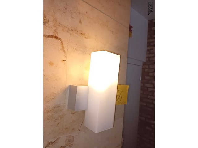 Lot 66 - wandverlichting. 2 stuks - afbeelding 2 van  3
