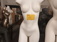 Lot 66 - witte torso vrouw met statief - afbeelding 1 van  4