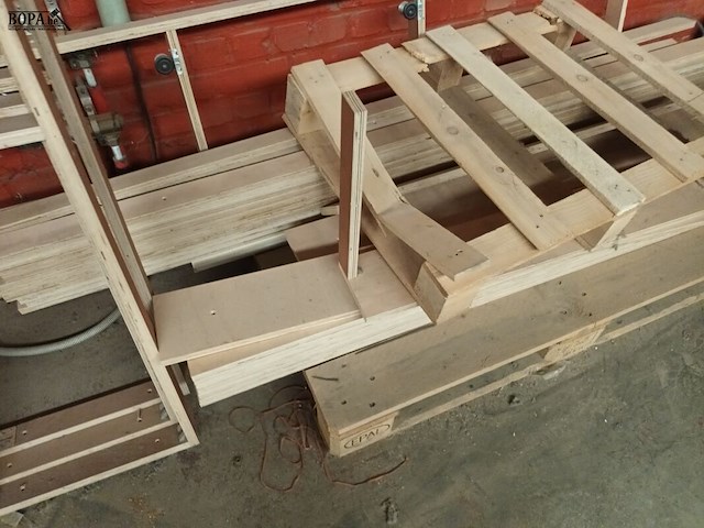 Lot 660 - lot panelen en houtresten - afbeelding 5 van  5