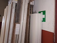 Lot 665 - lot onderdelen van meubels - afbeelding 2 van  4