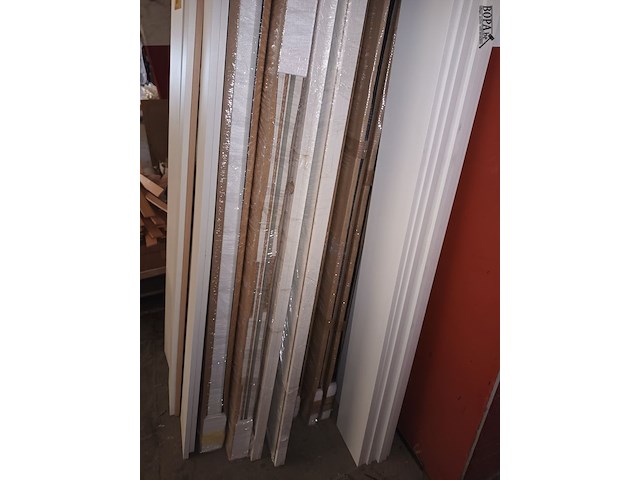 Lot 665 - lot onderdelen van meubels - afbeelding 3 van  4