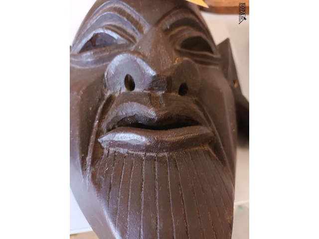 Lot 67 - afrikaans masker - afbeelding 2 van  4