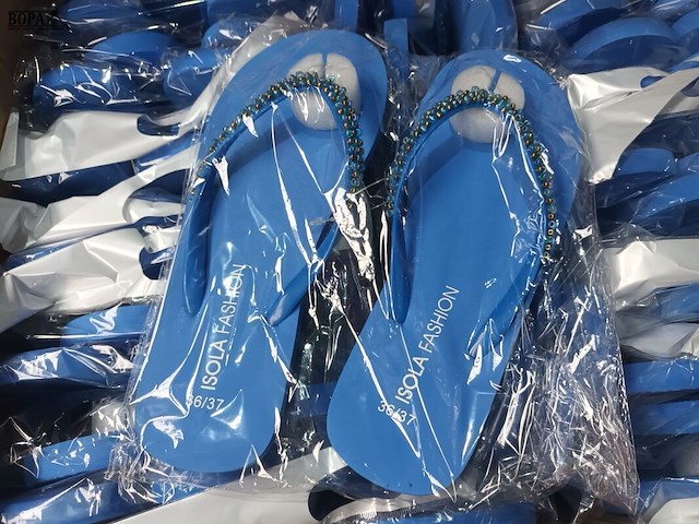 Lot 67 - badslippers - afbeelding 1 van  1