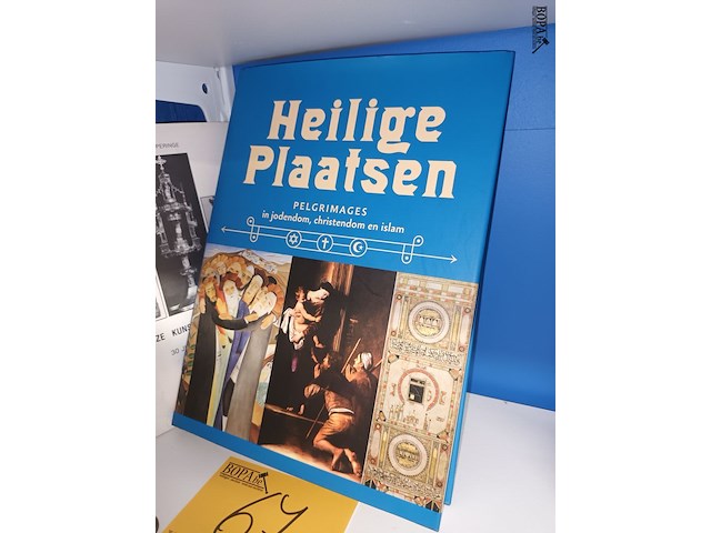 Lot 67 - boeken religie en medaillon. 4 stuks - afbeelding 2 van  4