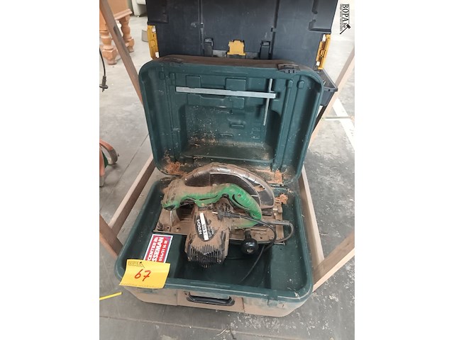 Lot 67 - cirkelzaag hitachi - afbeelding 2 van  4