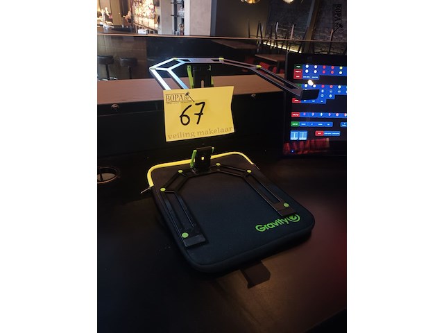 Lot 67 - gravity verstelbare standaard - afbeelding 2 van  3