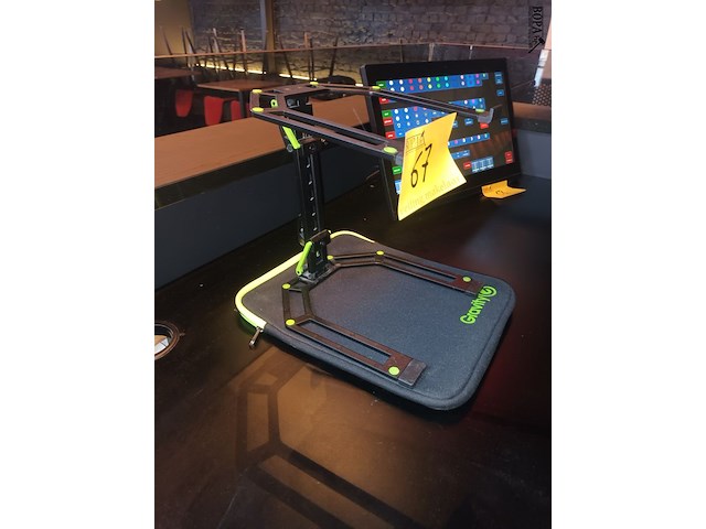 Lot 67 - gravity verstelbare standaard - afbeelding 3 van  3