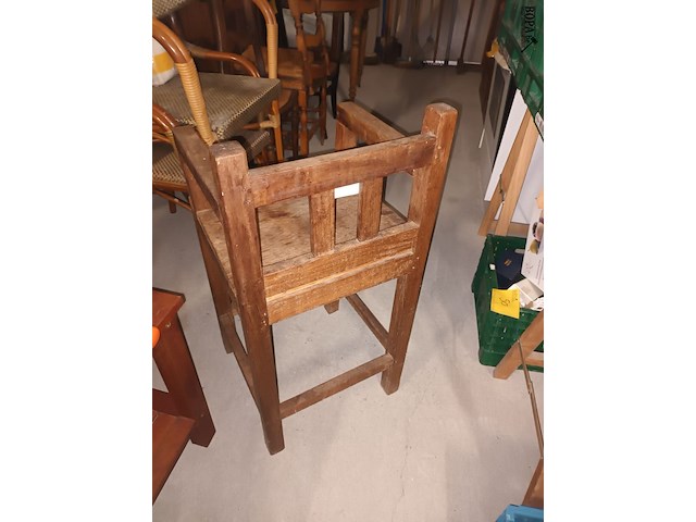 Lot 67 - houten brutalistische stoel - afbeelding 3 van  3