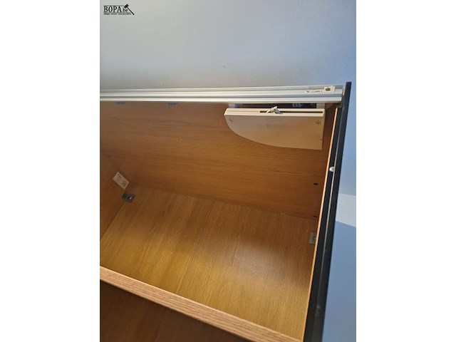 Lot 67 - kleerkast met spiegeldeur - afbeelding 10 van  10