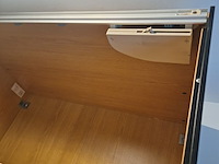 Lot 67 - kleerkast met spiegeldeur - afbeelding 10 van  10